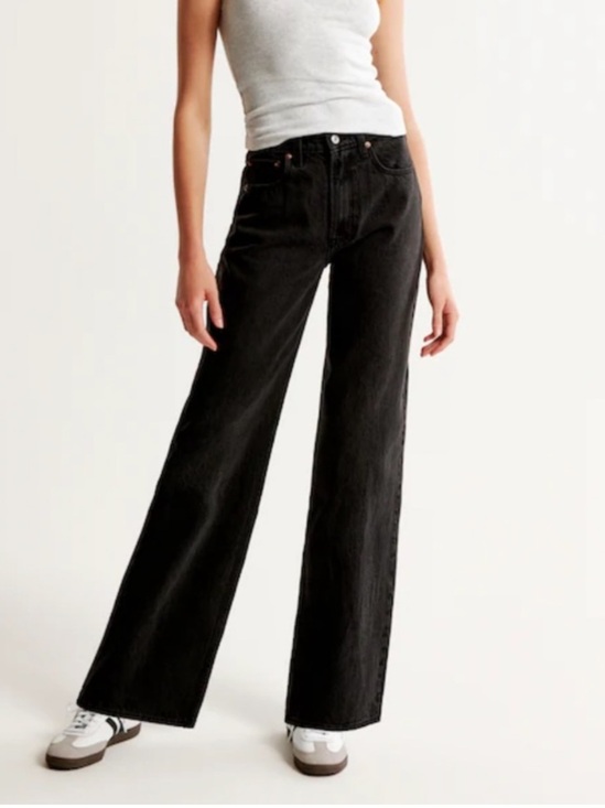 Abercrombie & Fitch Denim - Abercrombie The Loose High Rise Jeans in Washed Black Size 27 / 4